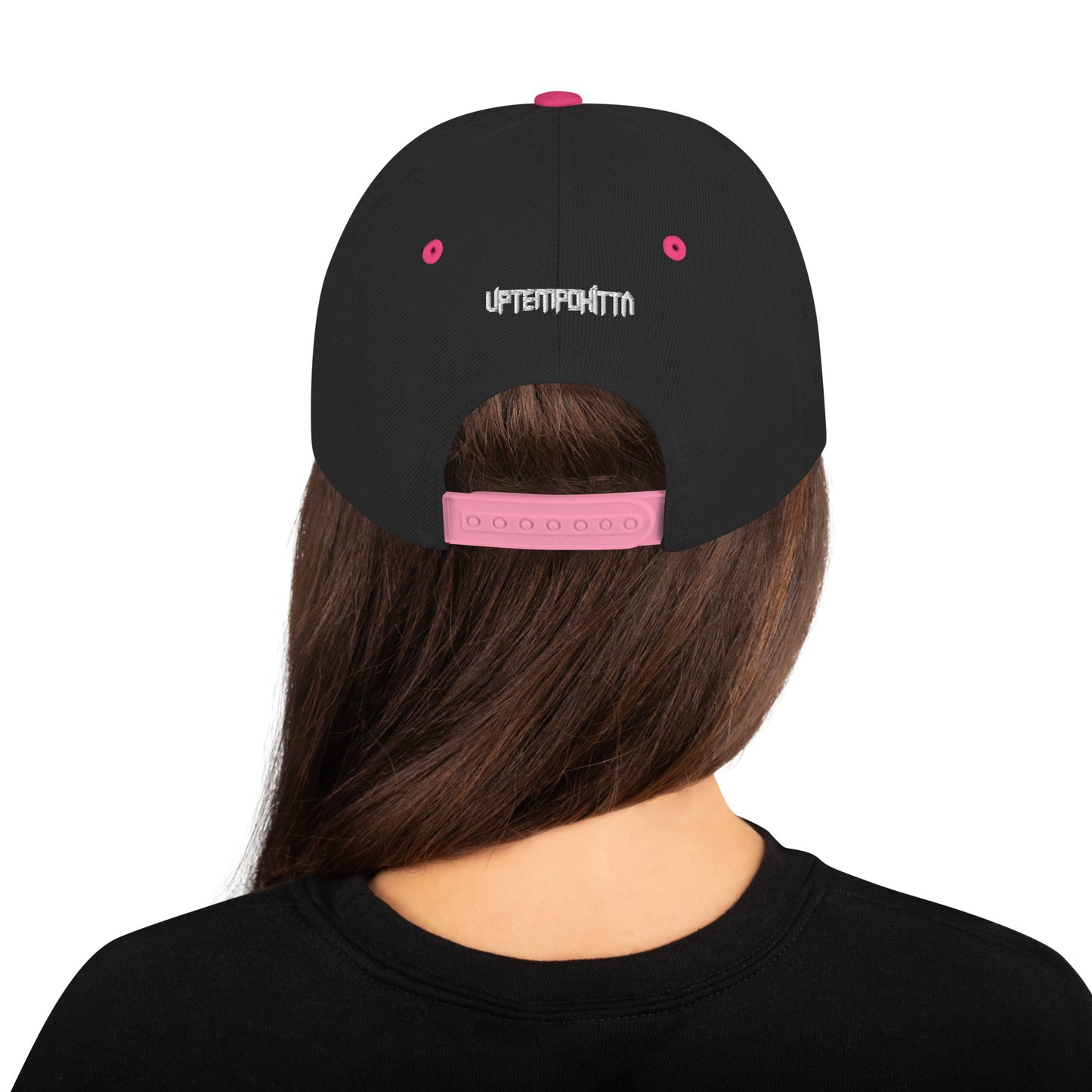 Gestickt Snapback-Cap mit weißer Schrift