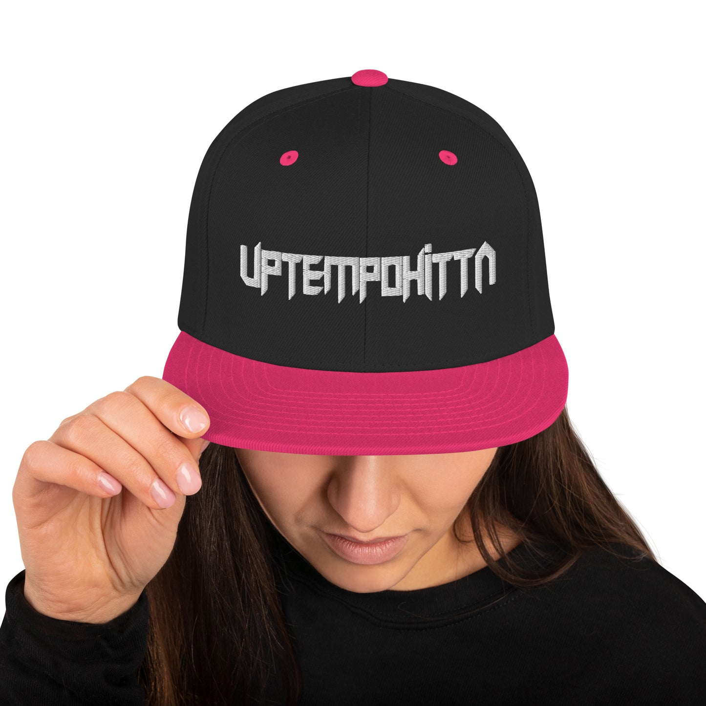 Gestickt Snapback-Cap mit weißer Schrift