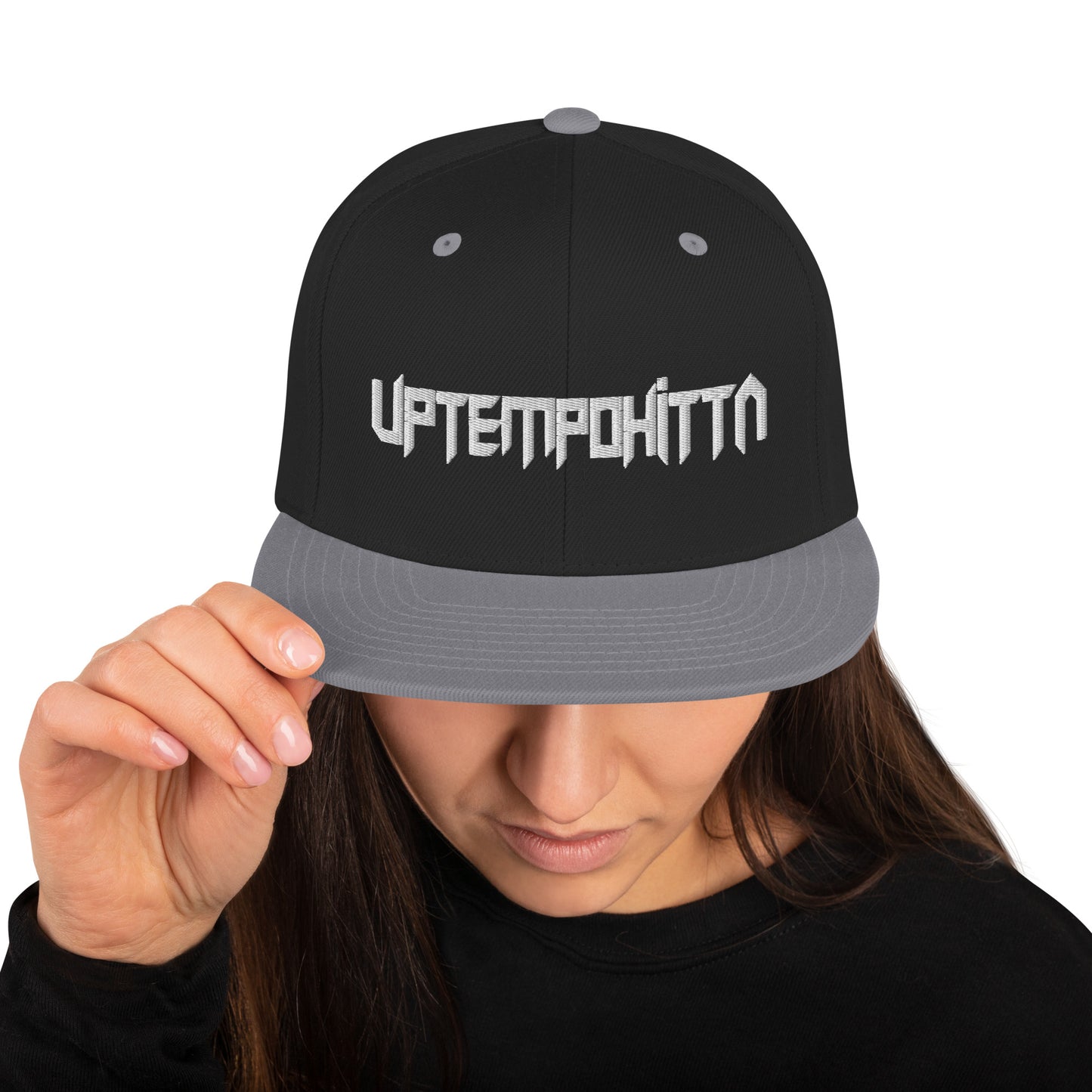 Gestickt Snapback-Cap mit weißer Schrift